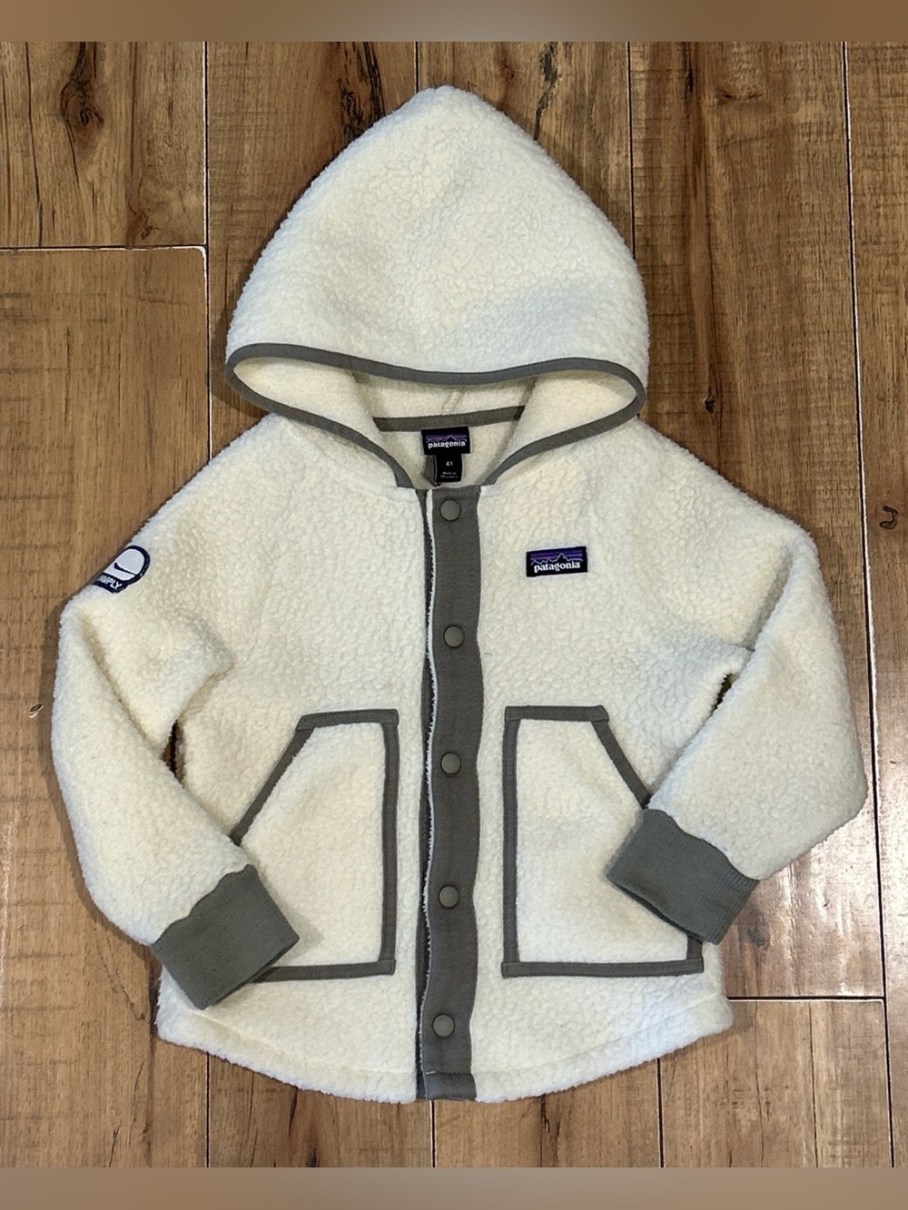 Patagonia Baby Pile retro Hooded Fleece jacket 4T Cream/Green